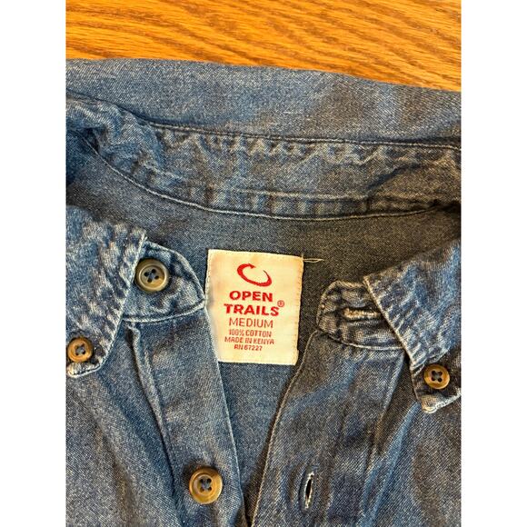 Open Trails Denim Button Down Shirt Medium Blue 100% Cotton Casual Workwear - Picture 6 of 7